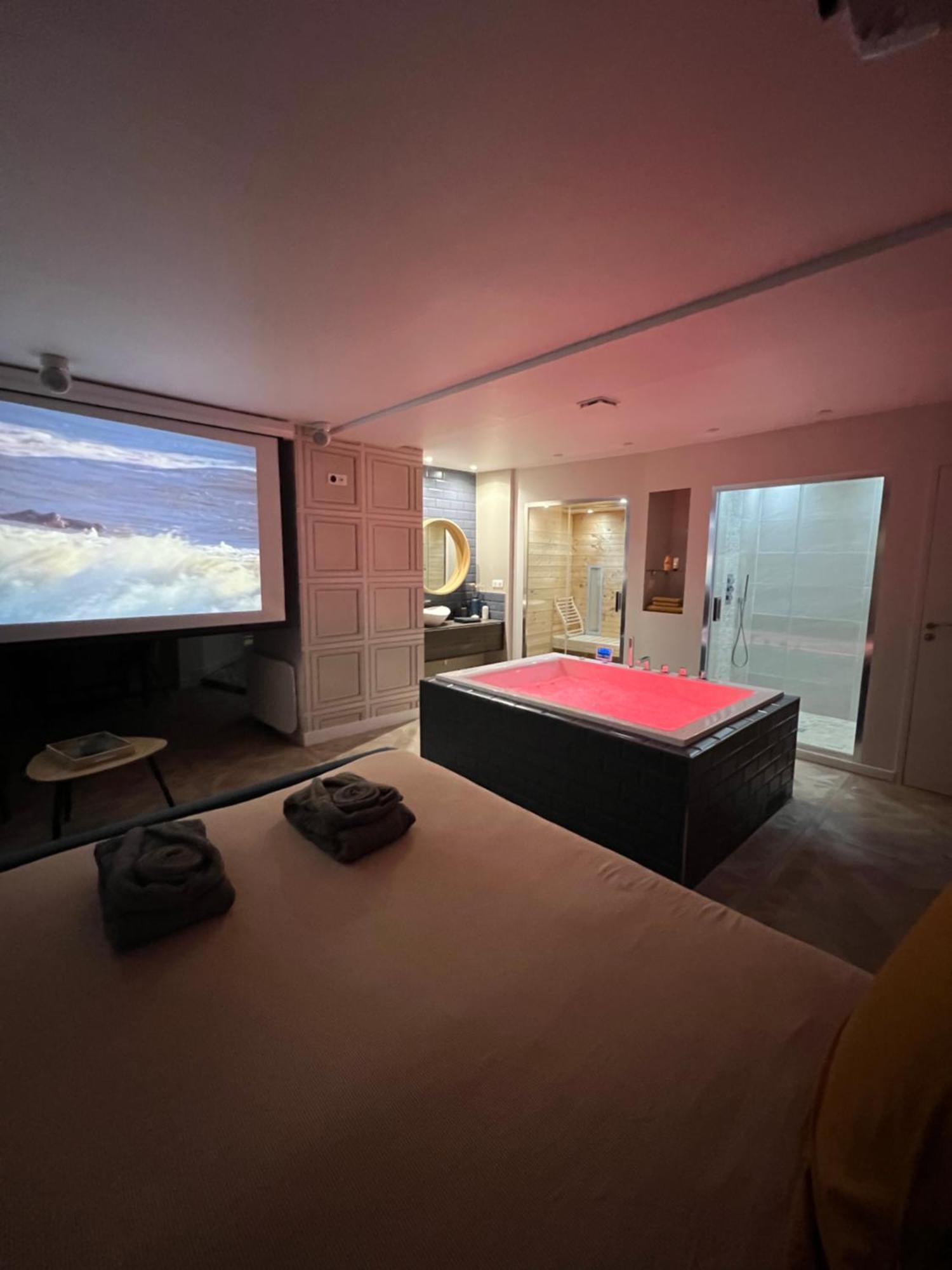 Appartement Avec Jacuzzi Sauna & Home Cinema - Nid D'Angers Eksteriør billede